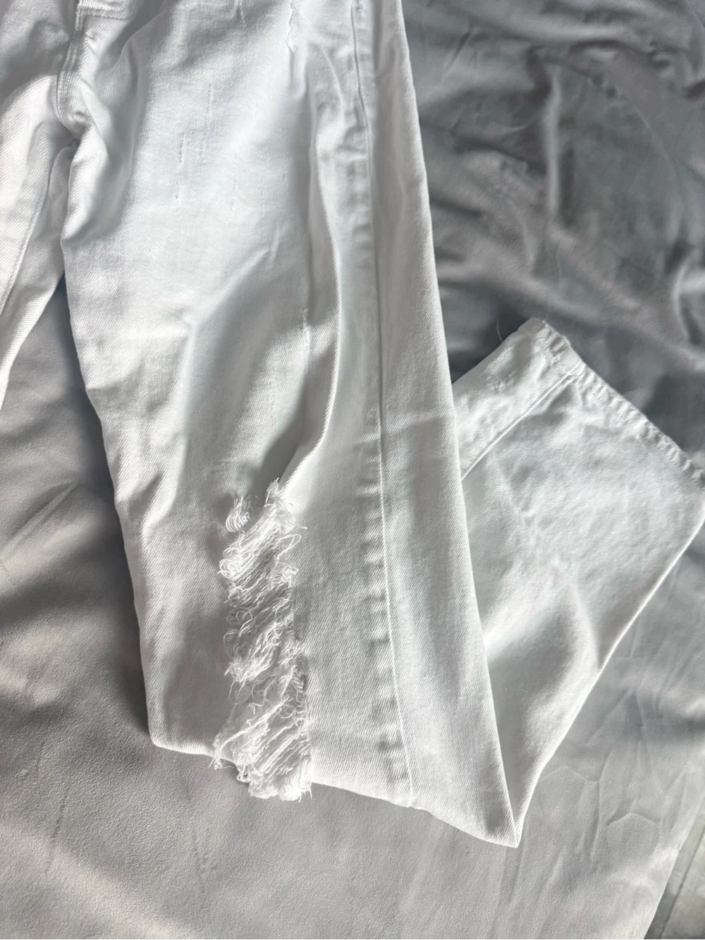 Michael Kors White Distressed Baggy Jeans 27